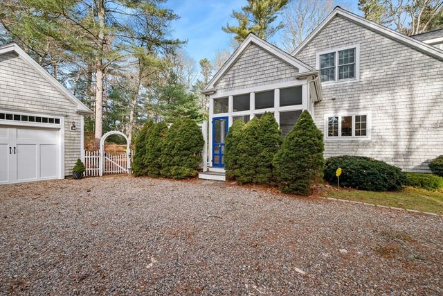 602 Putnam Ave, Barnstable, MA 02635