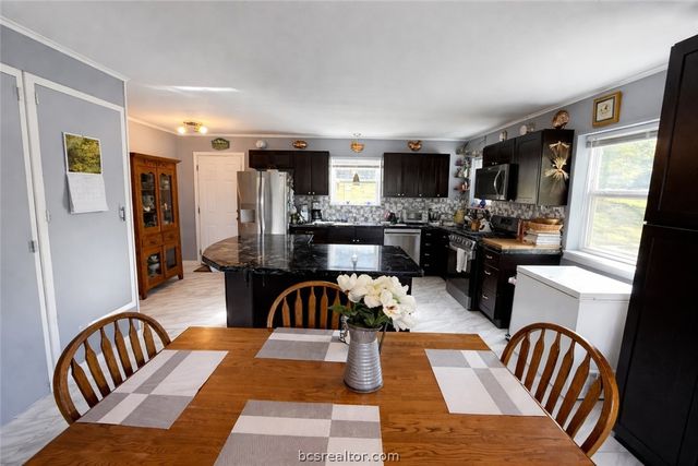 40 Hawaii Lane, Hilltop Lakes, TX 77871