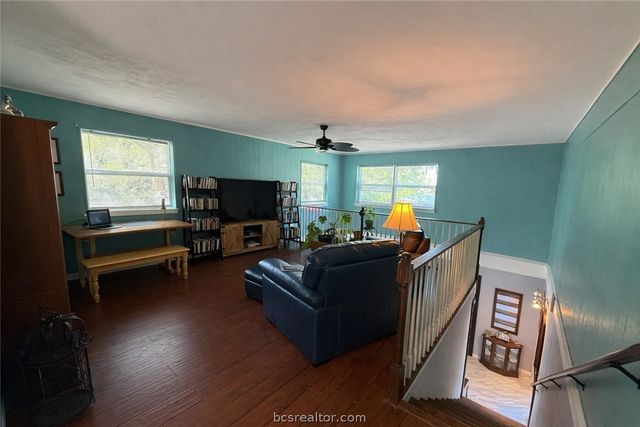 40 Hawaii Lane, Hilltop Lakes, TX 77871