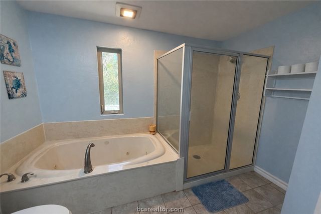 40 Hawaii Lane, Hilltop Lakes, TX 77871