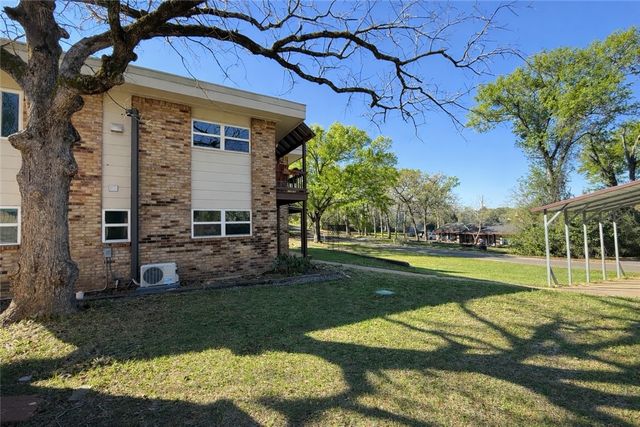 40 Hawaii Lane, Hilltop Lakes, TX 77871