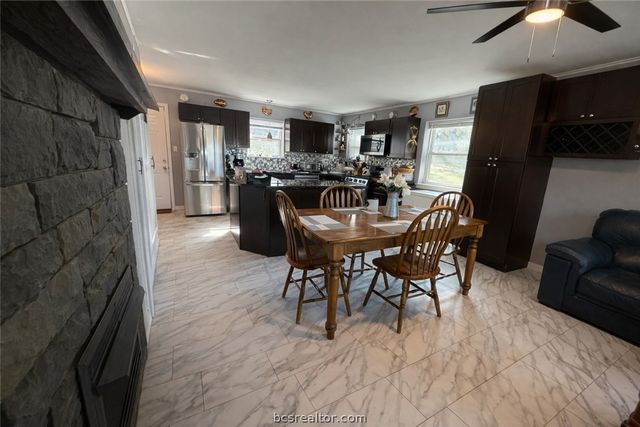 40 Hawaii Lane, Hilltop Lakes, TX 77871