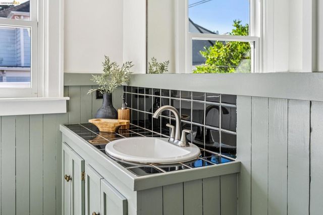 1709 Milvia St, Berkeley, CA 94709