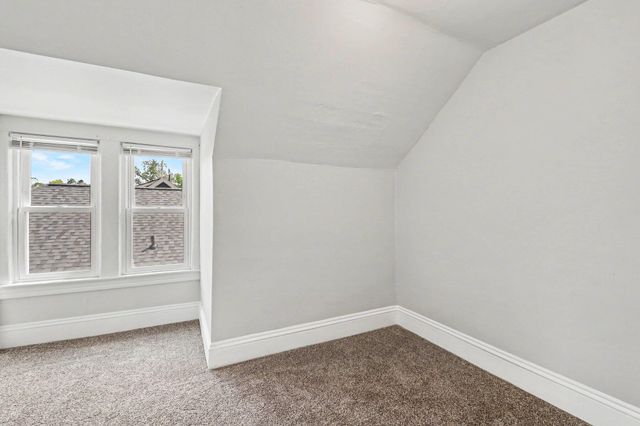 2041 Edgewood Avenue NE, Grand Rapids, MI 49505