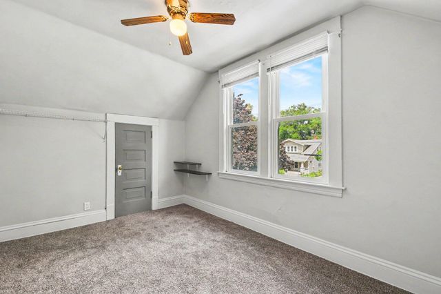 2041 Edgewood Avenue NE, Grand Rapids, MI 49505