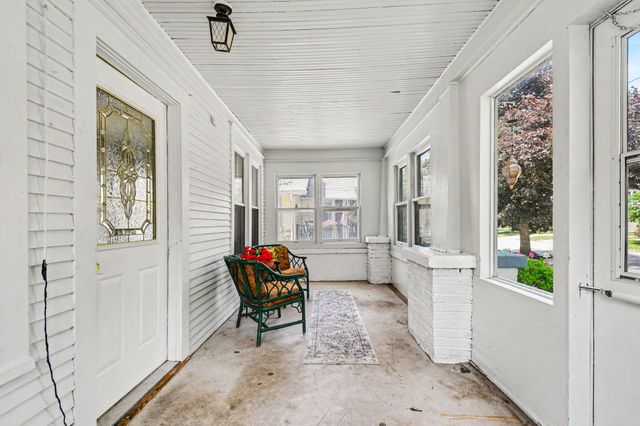 2041 Edgewood Avenue NE, Grand Rapids, MI 49505