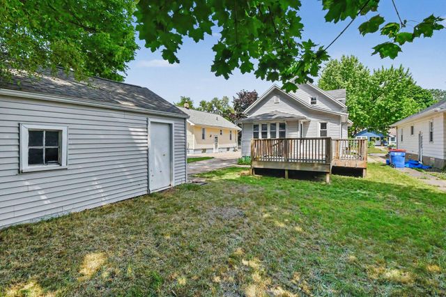 2041 Edgewood Avenue NE, Grand Rapids, MI 49505