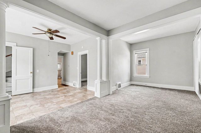 2041 Edgewood Avenue NE, Grand Rapids, MI 49505