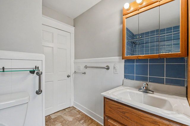 2041 Edgewood Avenue NE, Grand Rapids, MI 49505