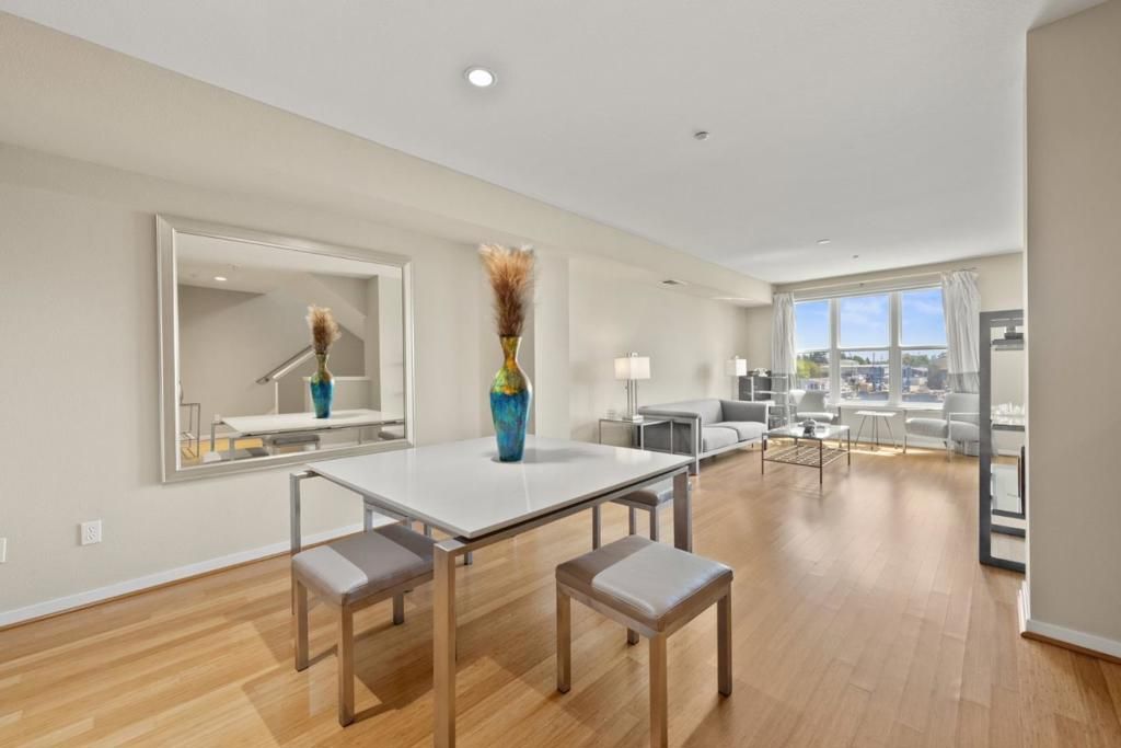 Image 12 of property listing at 2853 Regatta Drive, Oakland, CA 94601