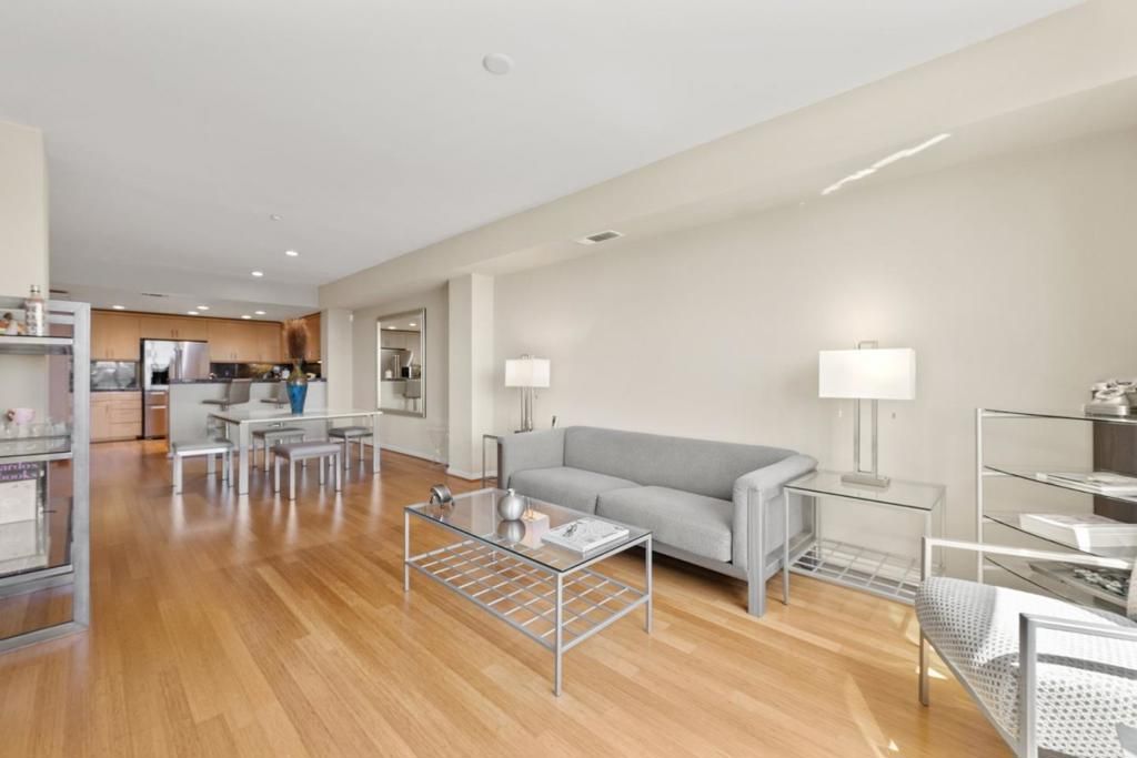 Image 13 of property listing at 2853 Regatta Drive, Oakland, CA 94601