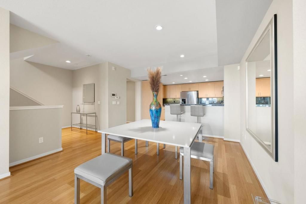 Image 17 of property listing at 2853 Regatta Drive, Oakland, CA 94601