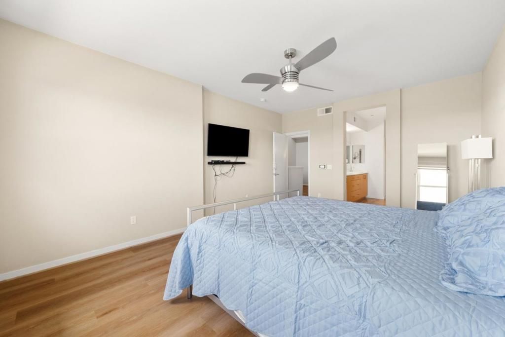 Image 26 of property listing at 2853 Regatta Drive, Oakland, CA 94601