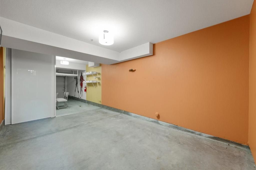 Image 38 of property listing at 2853 Regatta Drive, Oakland, CA 94601