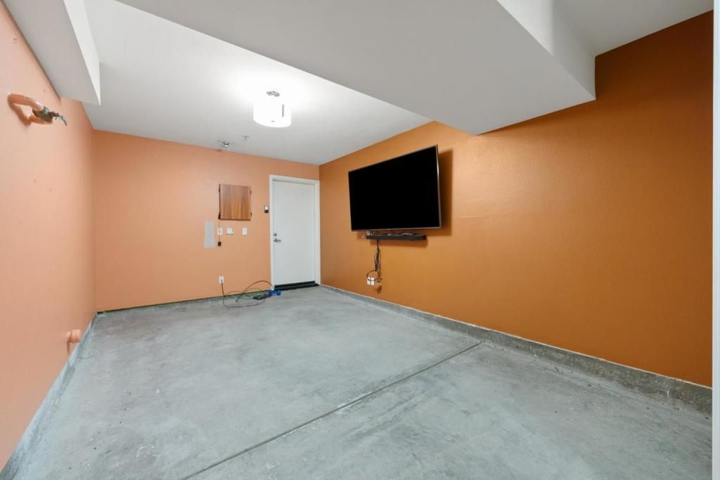 Image 39 of property listing at 2853 Regatta Drive, Oakland, CA 94601