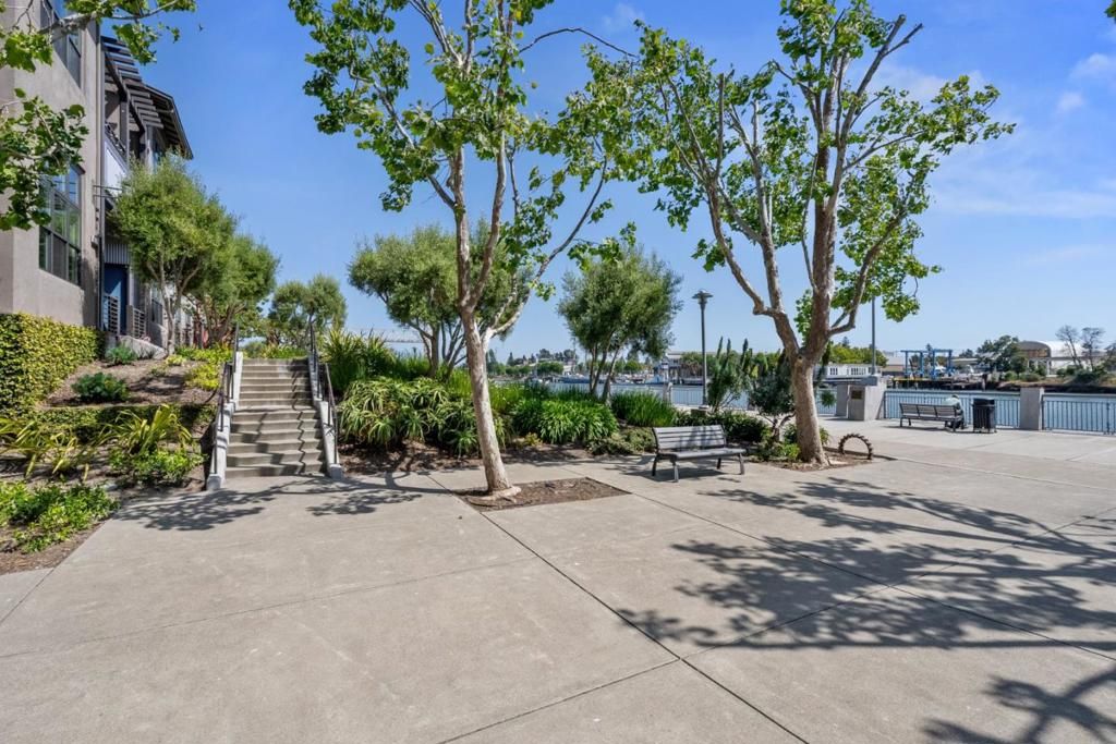 Image 41 of property listing at 2853 Regatta Drive, Oakland, CA 94601