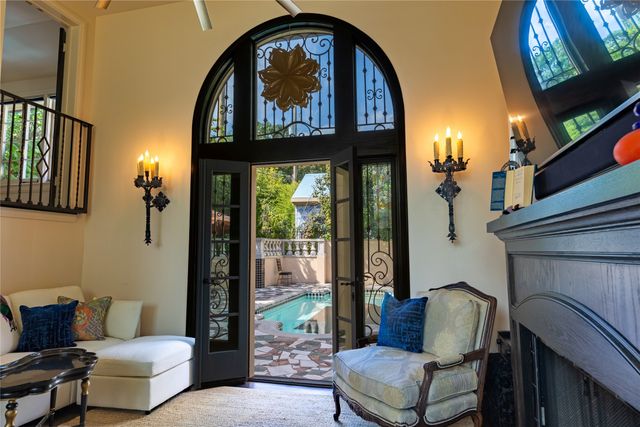 6840 Lakewood Boulevard, Dallas, TX 75214