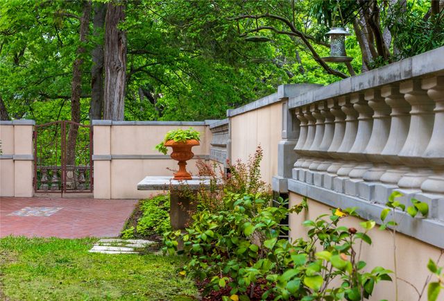 6840 Lakewood Boulevard, Dallas, TX 75214