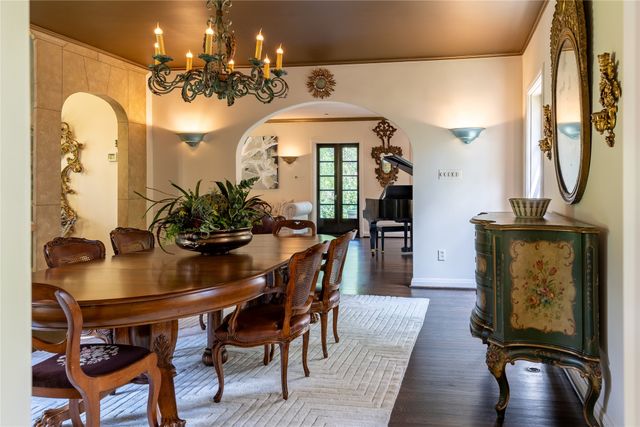 6840 Lakewood Boulevard, Dallas, TX 75214