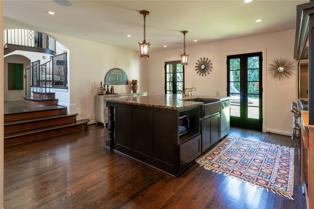 6840 Lakewood Boulevard, Dallas, TX 75214