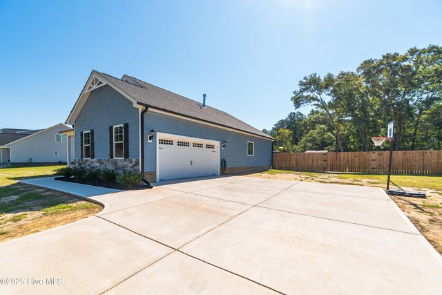 3101 Marion Heights Drive, Kinston, NC 28504