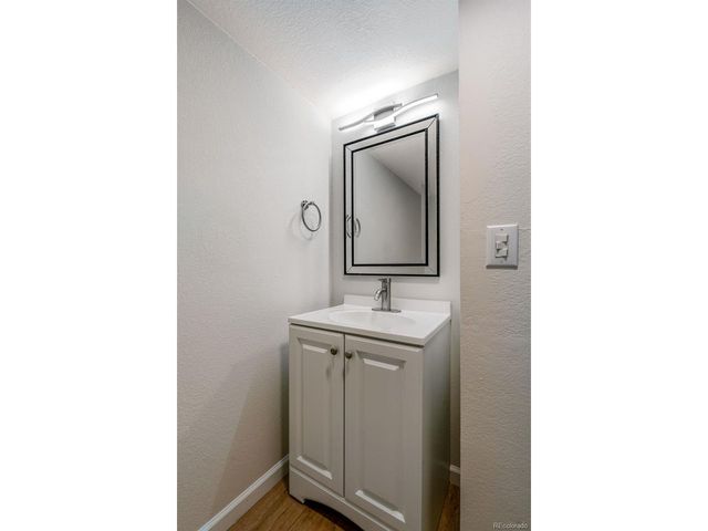 2507 N Zion St, Aurora, CO 80011