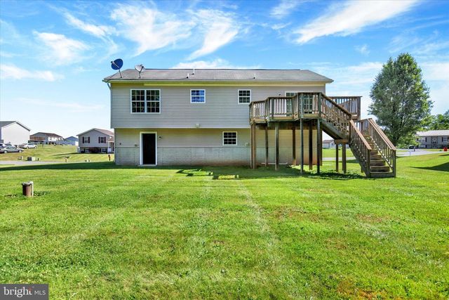 207 PIKE CT, Shippensburg, PA 17257