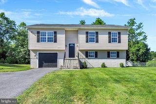 207 PIKE CT, Shippensburg, PA 17257