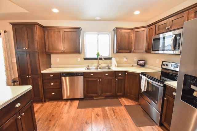 3022 38th Avenue S, Moorhead, MN 56560