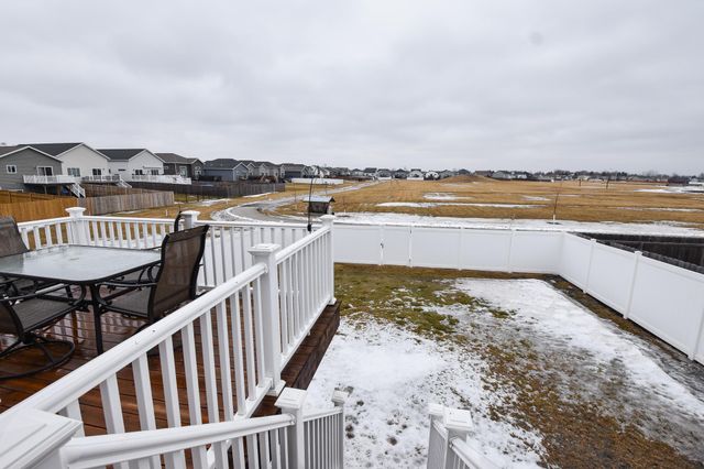 3022 38th Avenue S, Moorhead, MN 56560