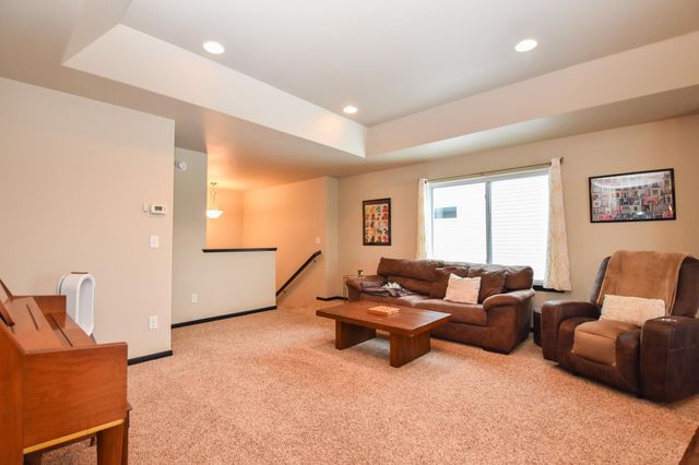 3022 38th Avenue S, Moorhead, MN 56560