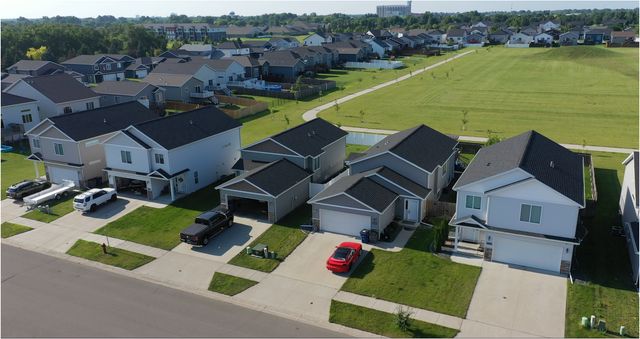 3022 38th Avenue S, Moorhead, MN 56560