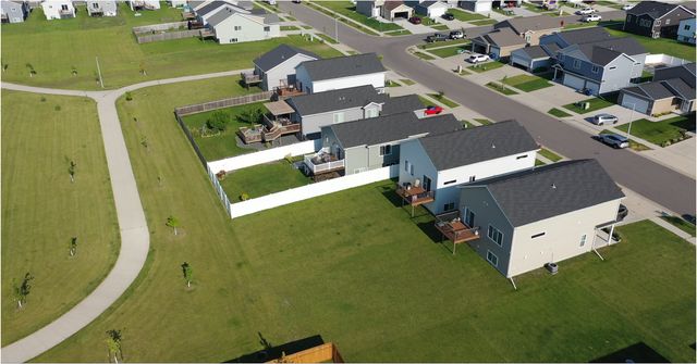 3022 38th Avenue S, Moorhead, MN 56560