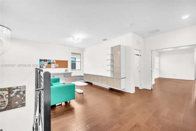 10250 NW 76th Terrace, Doral, FL 33178