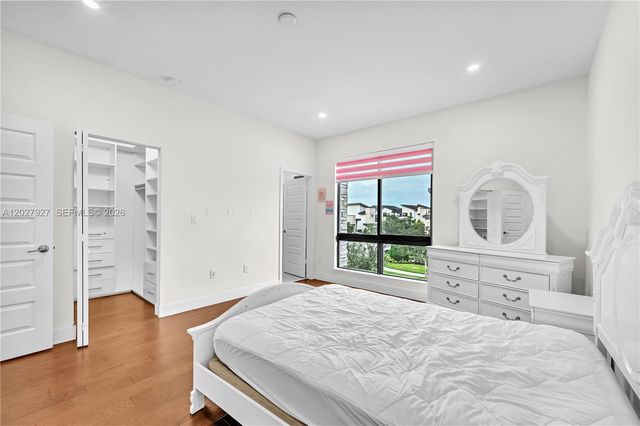 10250 NW 76th Terrace, Doral, FL 33178