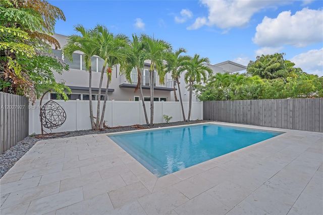 10250 NW 76th Terrace, Doral, FL 33178