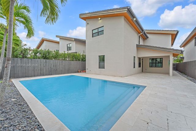 10250 NW 76th Terrace, Doral, FL 33178