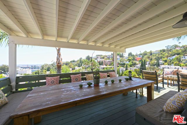 6855 Los Altos Place, Los Angeles, CA 90068