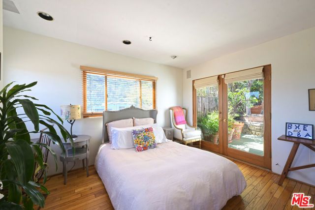 6855 Los Altos Place, Los Angeles, CA 90068
