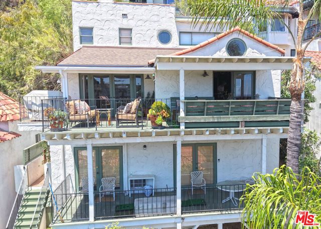 6855 Los Altos Place, Los Angeles, CA 90068
