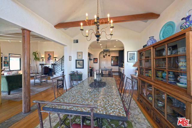 6855 Los Altos Place, Los Angeles, CA 90068