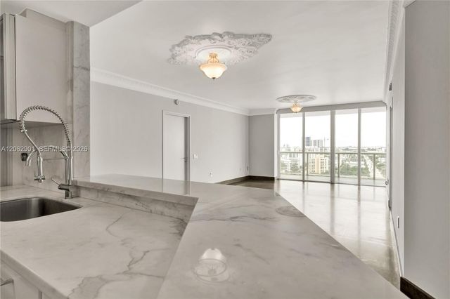 450 Alton Road 1906, Miami Beach, FL 33139