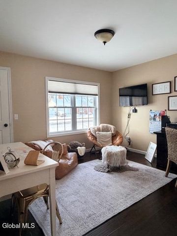 7 Harmon Road, Glenville, NY 12302