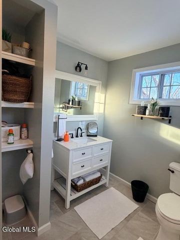 7 Harmon Road, Glenville, NY 12302