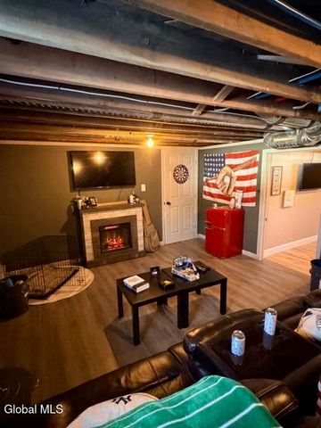 7 Harmon Road, Glenville, NY 12302