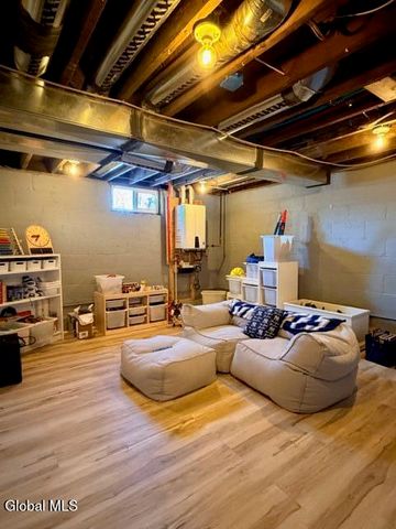 7 Harmon Road, Glenville, NY 12302