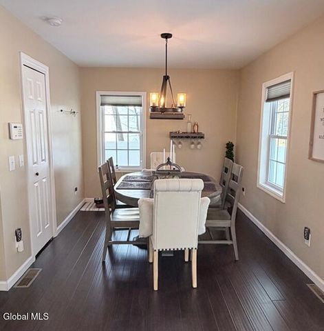 7 Harmon Road, Glenville, NY 12302