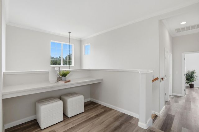 3 Shorebreeze Court, East Palo Alto, CA 94303