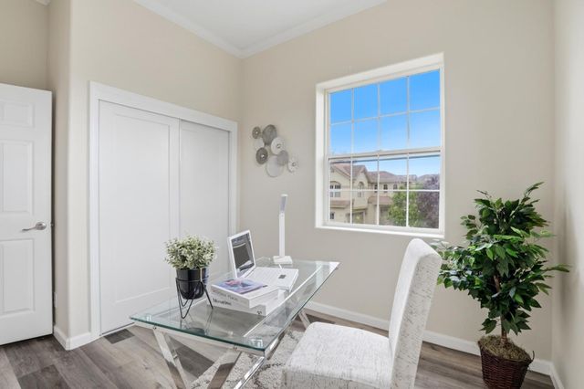 3 Shorebreeze Court, East Palo Alto, CA 94303