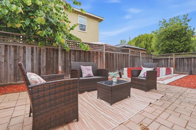 3 Shorebreeze Court, East Palo Alto, CA 94303